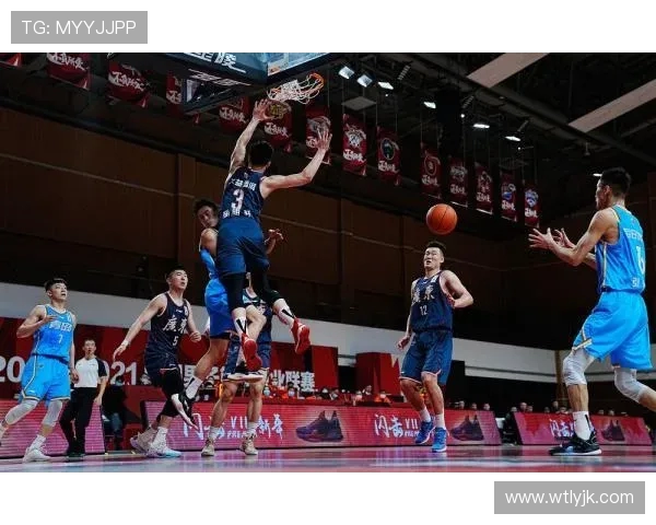 2015年CBA季后赛北京队与东莞队激战回顾及精彩瞬间分析