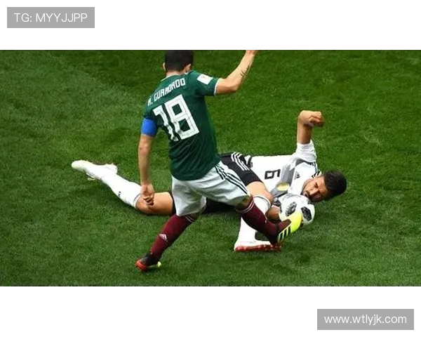 仁川凤凰迎战光州FC展现激烈对抗与精彩瞬间的足球盛宴